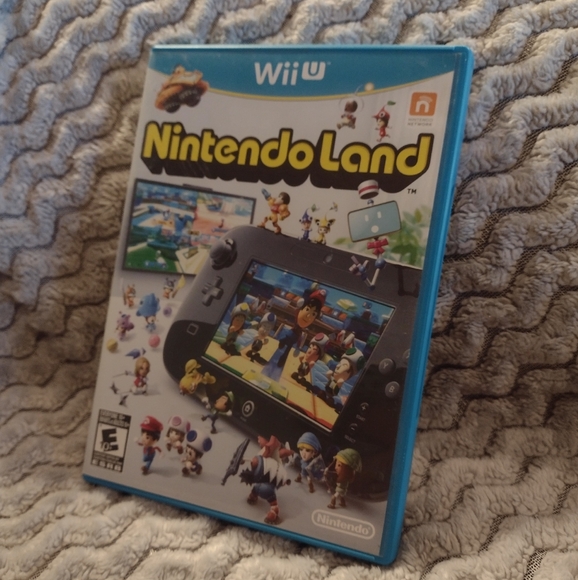Nintendo Land for Wii U EUC - Picture 2 of 5